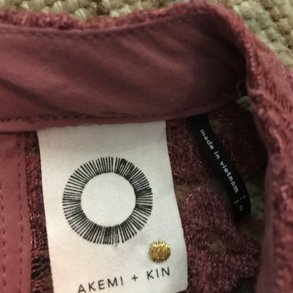 Akemi + Kin Lacetop - Picture 6 of 6